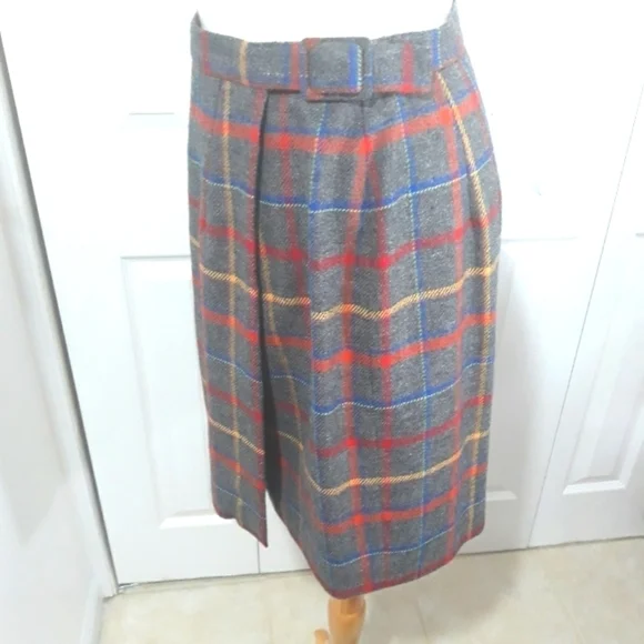 Vintage Talbots Wool Blend Lined Wrap Plaid Gray Red Yellow Mini Skirt size 10 - Picture 4 of 12